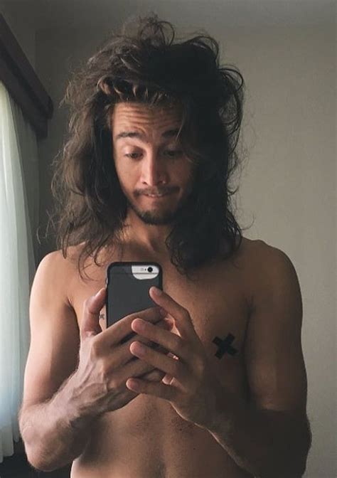 Tiago Iorc Pelado Vazou Nude Da Rola Caiu Na Net Xvideos Videos De