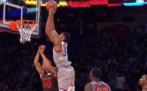 Stephen Curry could not avoid Giannis Antetokounmpo's ruthless dunks ...