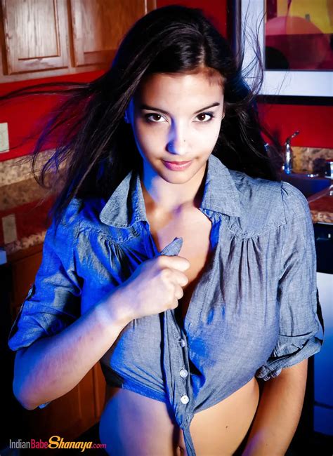 Indian Babe Shanaya Nude Pics XHamster