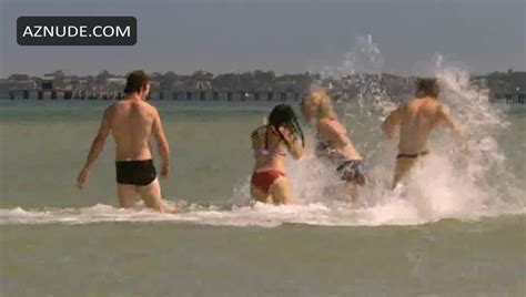 MELANIE VALLEJO Nude AZNude