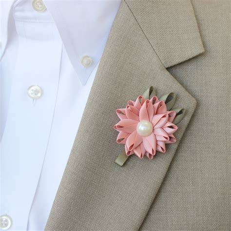 men boutonniere 1