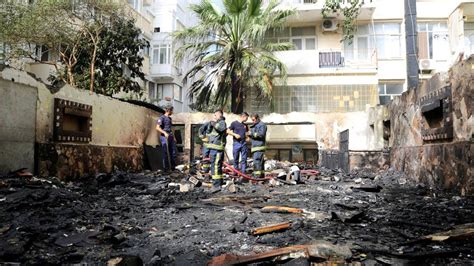 Antalya Da Korku Dolu Dakikalar At L Malzemeler Bir Anda Alev Ald