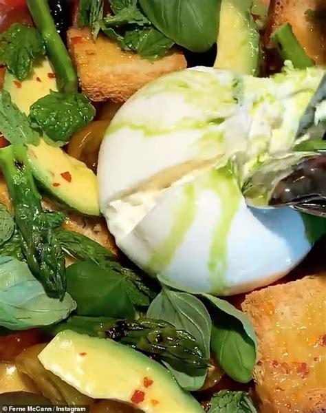 Ferne McCann Shares Bikini Clad Clip After Touching Down In Dubai Daily Mail Online