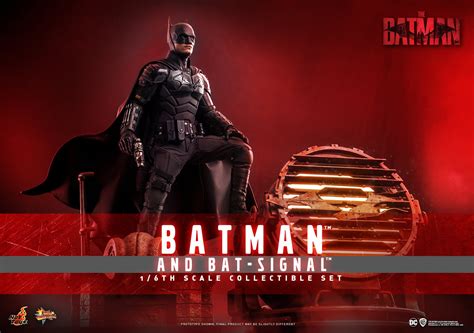 The Batman Hot Toys Reveals Its Awesome Batman And Bat Signal Collectible Set Geektyrant