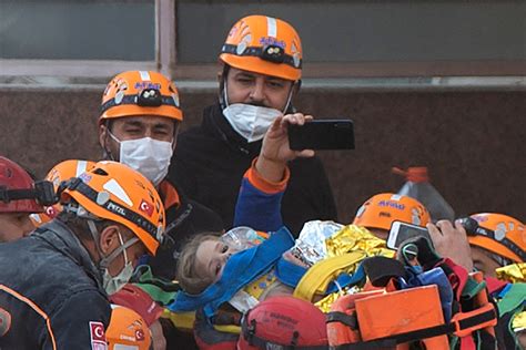 Rescuers Pull 3-Year-Old Girl Out Of Earthquake Rubble After Being