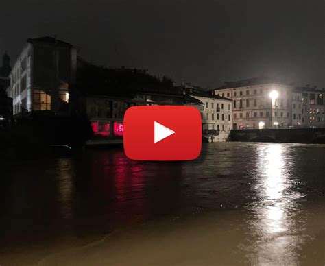 Allerta Meteo In Veneto Allagamenti Frane E Fiumi Sorvegliati Video