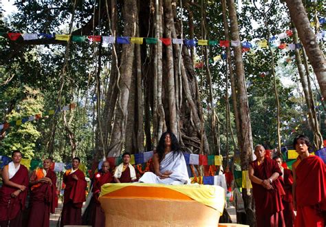 Nepalski Spiritualni Vo A Mali Buda Osu En Na Zatvor Zbog Seksualnog