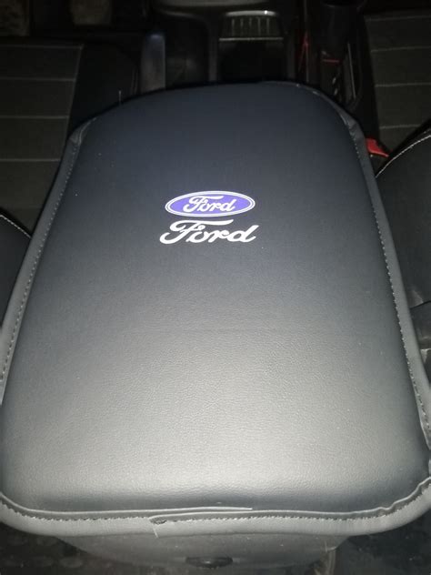 Чехол для подлокотника — Ford Kuga (1G), 2,5 л, 2012 года | аксессуары ...