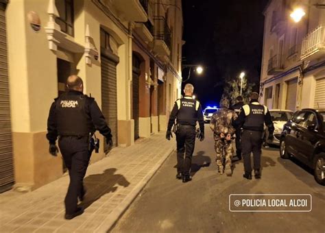 Escopeta Alcoy Detenido por amenazar con un rifle a unos jóvenes