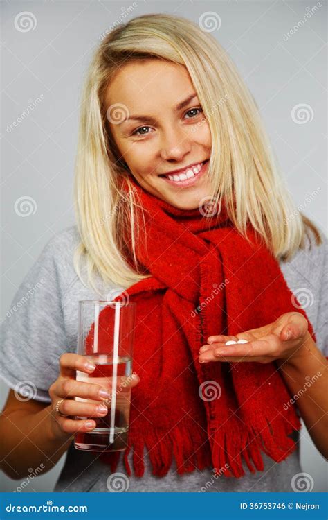 Jeune Femme Malade Blonde Photo Stock Image Du Virus