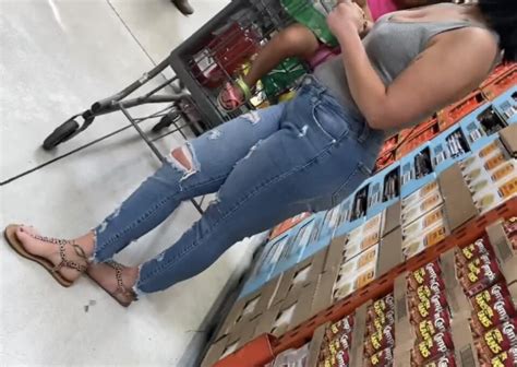 Hoodrat Latina Milf With Cute Toes And Amazing Cleavage Video Boobs