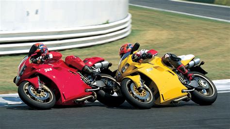 Ducati Panigale V R Con La Speciale Livrea Giallo Ducati A Misano