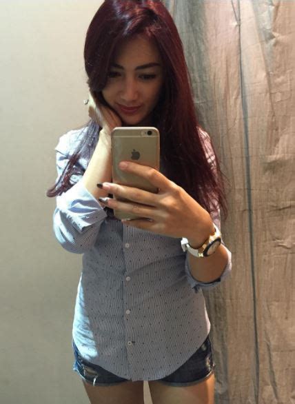 Kartika Nurmalia Sari Selebriti Indonesian Girls Only Model Hot Indonesia Id Playsports88