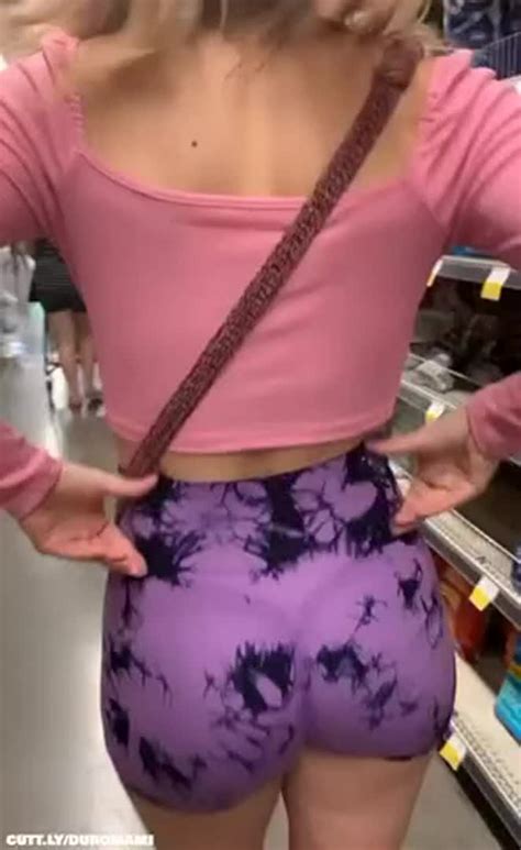 Ass Flashing Scrolller