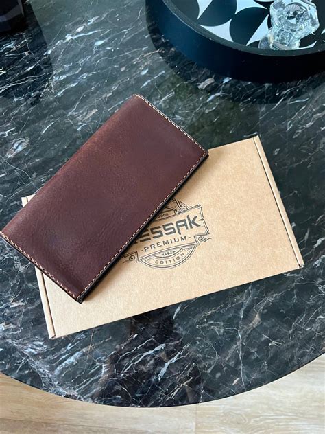 Портмоне с гравировкой, авторская работа - купить с доставкой