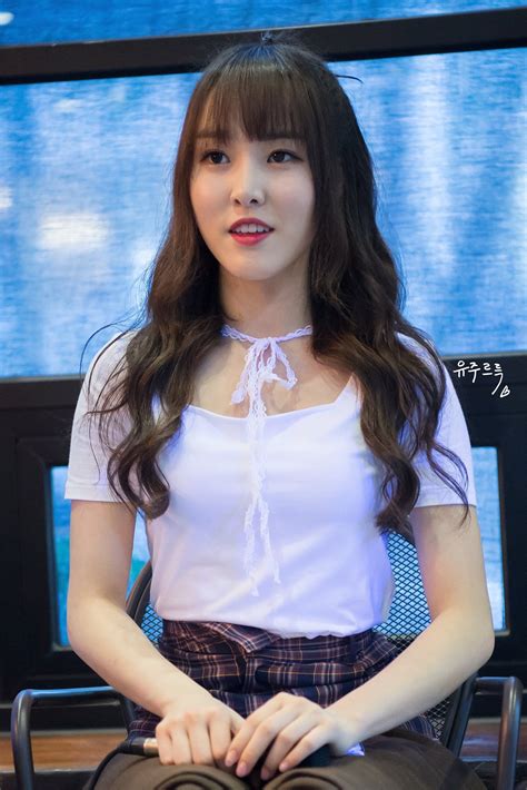 Pin by AlexGordoa on Guardado rápido | Kpop girls, Gfriend yuju, Girl