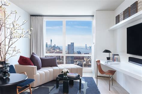 Here's what a $1.6 million luxury studio apartment looks like - Manhattan View