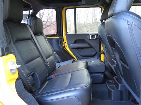 2021 Jeep Wrangler: 148 Interior Photos | U.S. News