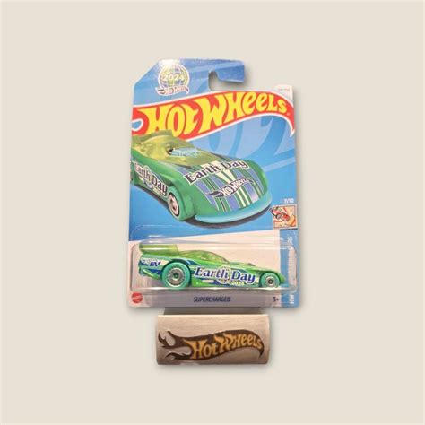 Hot Wheels HW Celebration Racers 2024 Supercharged 7 10 L Neu gemäss Beschreibung in Adlikon