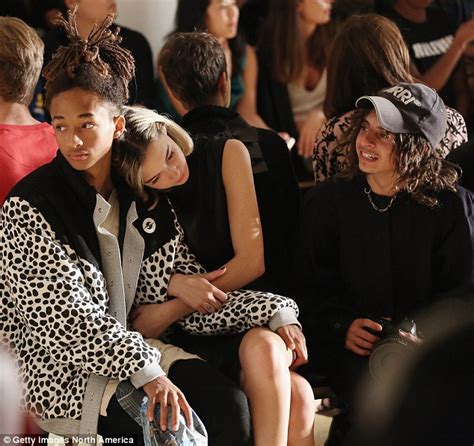 Frank Dudu WILL SMITH SON JADEN SMITH KISSING AND SQUEEZING THE ASS OF HIS YR OLD