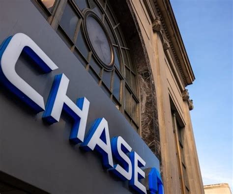 JPMorgan Sues Customers for Check Fraud Linked to Glitch | Newsmax.com