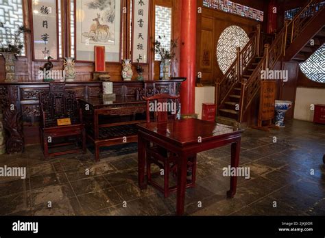 The interior of an oriental Chinese style building Stock Photo - Alamy