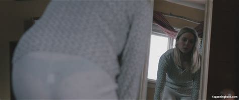 Elizabeth Olsen Nude The Fappening Photo FappeningBook