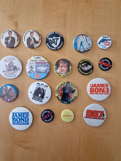 James Bond Button Anstecknadeln 18 Stück Kaufen auf Ricardo