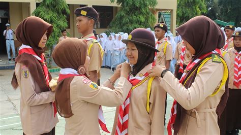 Cara Memakai Hasduk Pramuka Putri Dengan Benar Literasi Guru