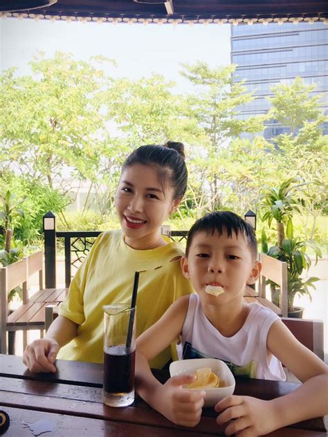 Th Y Anh V Ca S Ng Kh I C U Hot Girl Nh M M T Th I Nay Th Nh M Con Sang Ch Nh