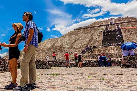 Teotihuacan Pyramids Guadalupe Shrine And Mexico City Tour Panoramic