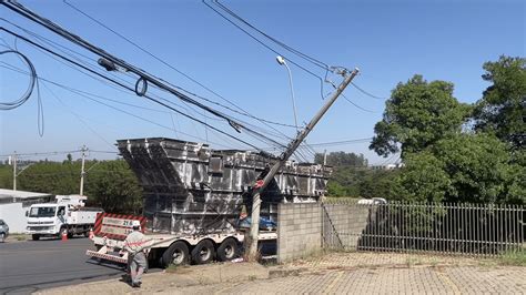 Acidente Carreta No Iporanga Deixa Bairro Sem Energia Em Sorocaba