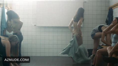 Abbey Hoes Nude Aznude