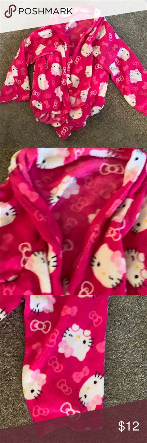 Hello Kitty Snuggie Great Condition Snuggie Tops Snuggie Top Colour