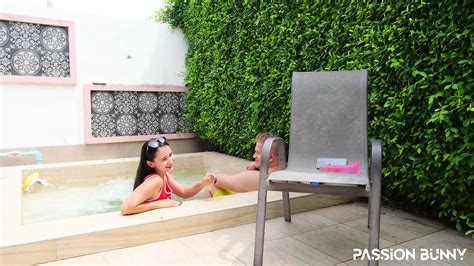 Cheating Orgasms And Pee Next To Husband Amateur Porn Feat Passionbunny By Faphouse Xhamster