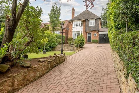 Green Acres Bromley Lane Kingswinford Dy6 8jp 3 Bed Detached House