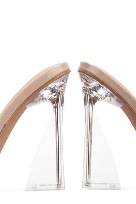 CAPE ROBBIN VIKKI VIKKI NUDE X NUDE Shiekh