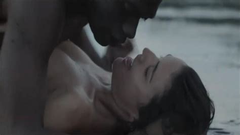 Naked Adriana Ugarte In Palmeras En La Nieve