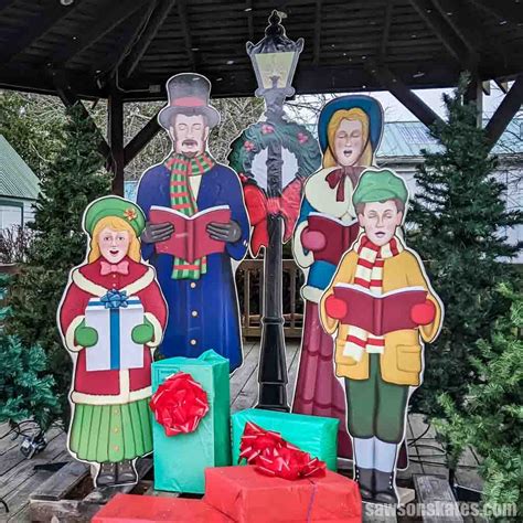 30+ Christmas Wood Crafts (Easy Ideas Anyone Can Make) | Saws on Skates®