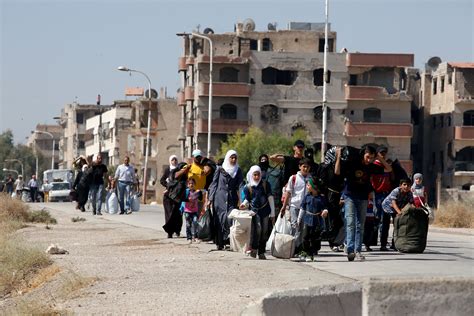 Hundreds of Thousands of Syrians Are Trapped, Unable to Get Food or Aid