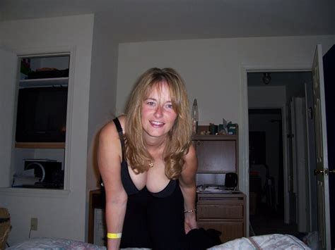 Slut Milf Lisa With Huge Tits Busty Milf Lisa 3 Porn Pic