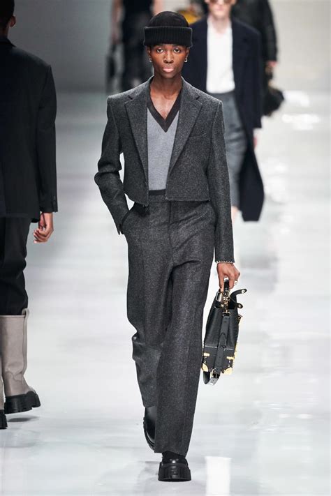 Fendi Fall 2020 Menswear Collection Vogue Masculino