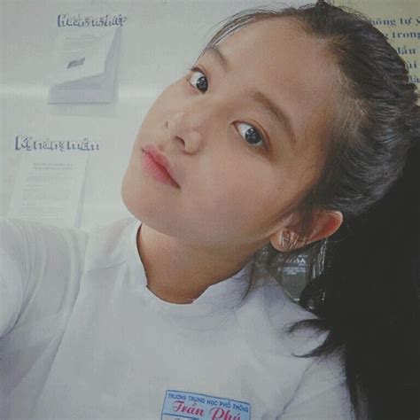 Loạt hot girl xinh đẹp nức tiếng thi đại học năm