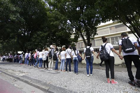 Estudantes Paralisam Escola No Centro Do Recife Em Protesto Contra Ass Dio Sexual Marco Zero