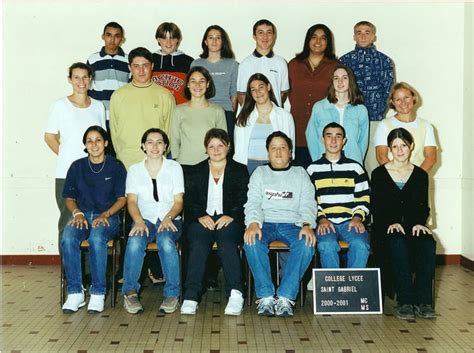 Photo de classe 1ère année de BEP Secrétariat Comptabilité de 2000