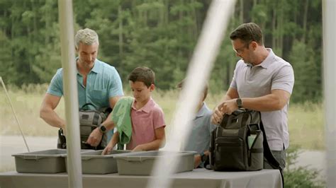 4 Reasons The Gaineses Shouldn T Normalize Gay Surrogacy