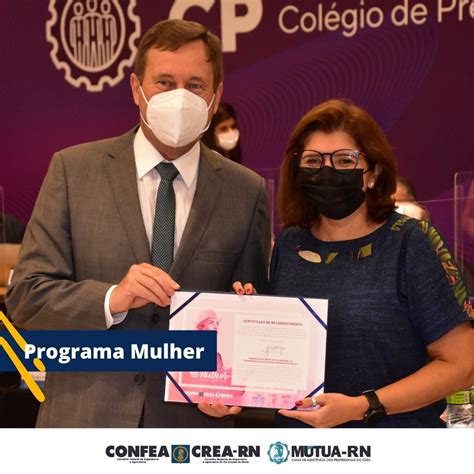 Presidente Ana Adalgisa recebe certificado alusivo à implantação do