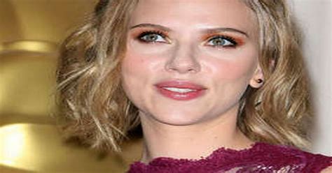 Johansson S Nude Pictures Were Sent To Reynolds Daily Star