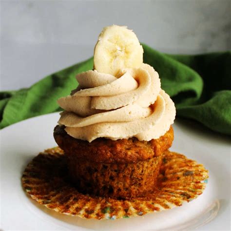 Easy Homemade Banana Cupcakes Cooking With Carlee