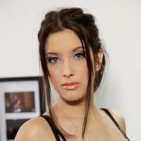 Amanda Bellucci Models Dirty Porn Videos